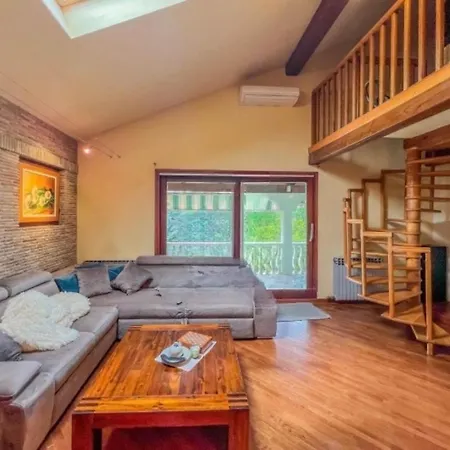 Apartment Peaceful Sia